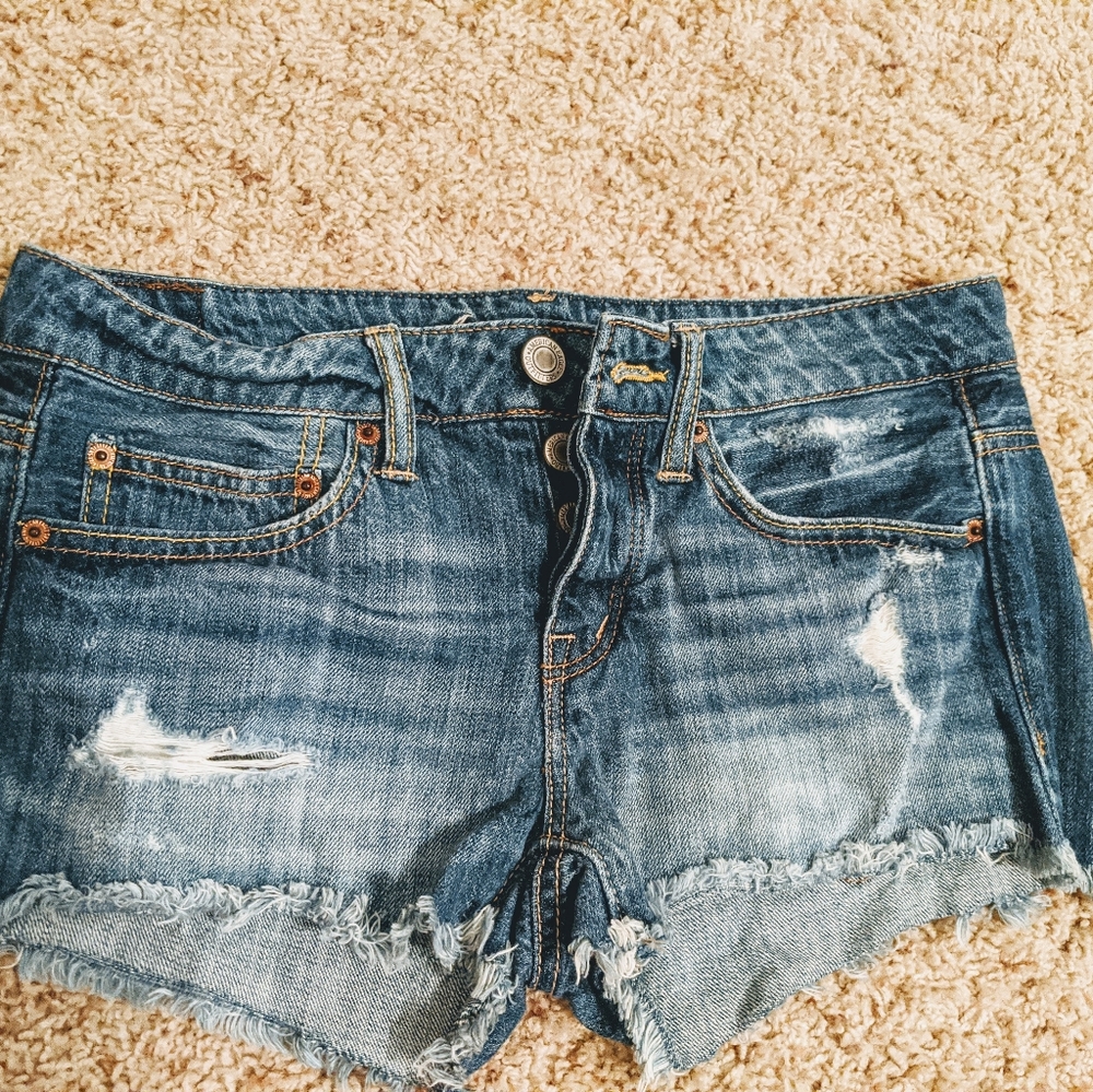 American Eagle distressed cutoff jean shorts